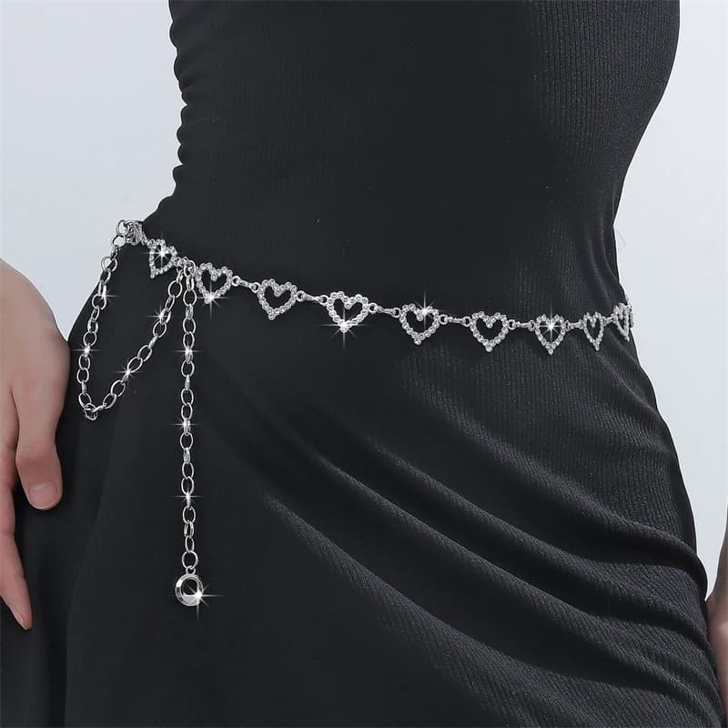 Catena in vita a forma di cuore con strass alla moda per donne e ragazze Cintura regolabile per il corpo Gioielli per la pancia Design con nappe per abiti Jeans
