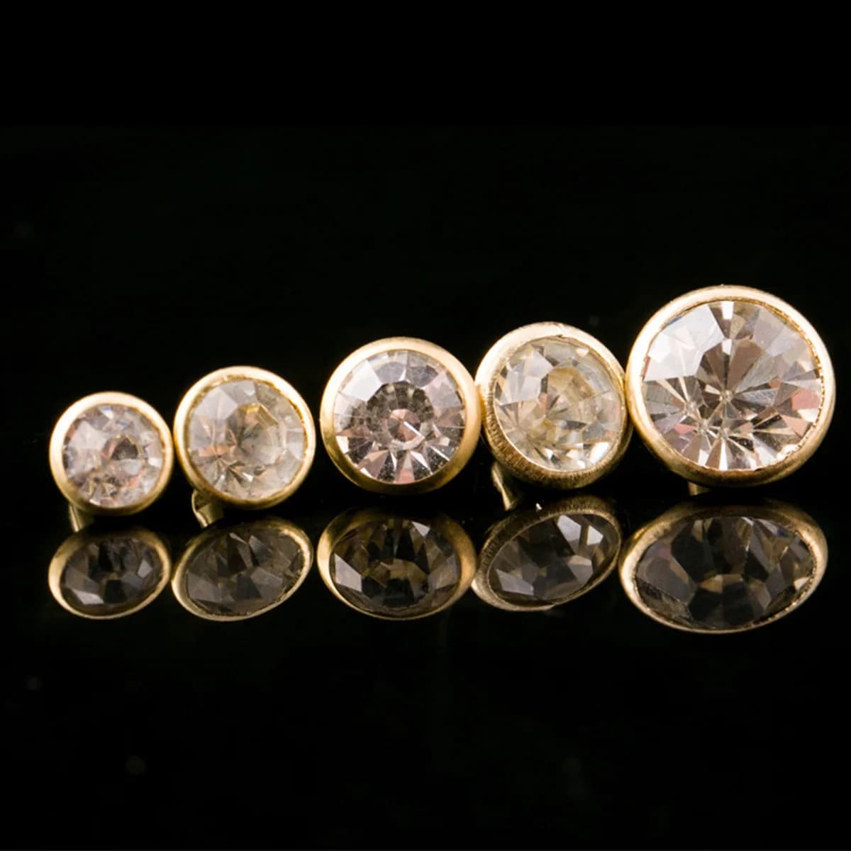 20Set 6-11mm Lucido A Strass Rivetto Base in metallo di cristallo Borchie Punta per chiodi per borsa per abbigliamento Cintura Decorazione per indumenti artigianali in pelle