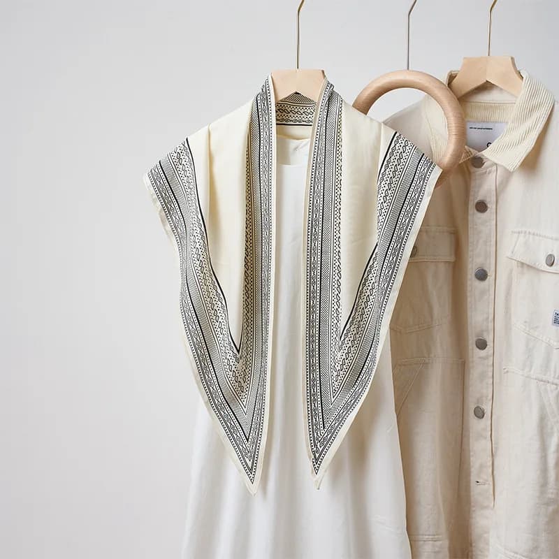 Sciarpa estetica per la testa in chiffon come sciarpa a triangolo Sciarpa per il collo dei capelli con stampa in tessuto twill rinfrescante per la pelle per donne e ragazze