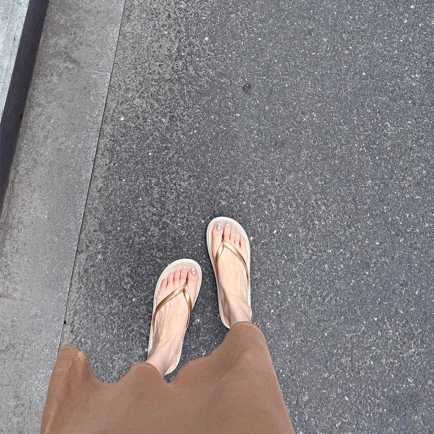 Beach Summer Fashion Women's Sandals Anti-Slip Soft Bottom Toe Posture Correction Flip Flops Travel Holiday High-End Feeling