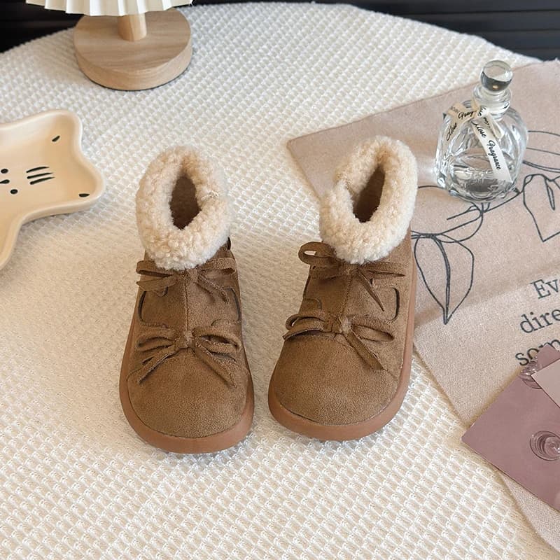 2025 Stivali da neve per bambini invernali Ragazzi e ragazze Caldi scarpe in cotone versatili alla moda con cerniera laterale in peluche
