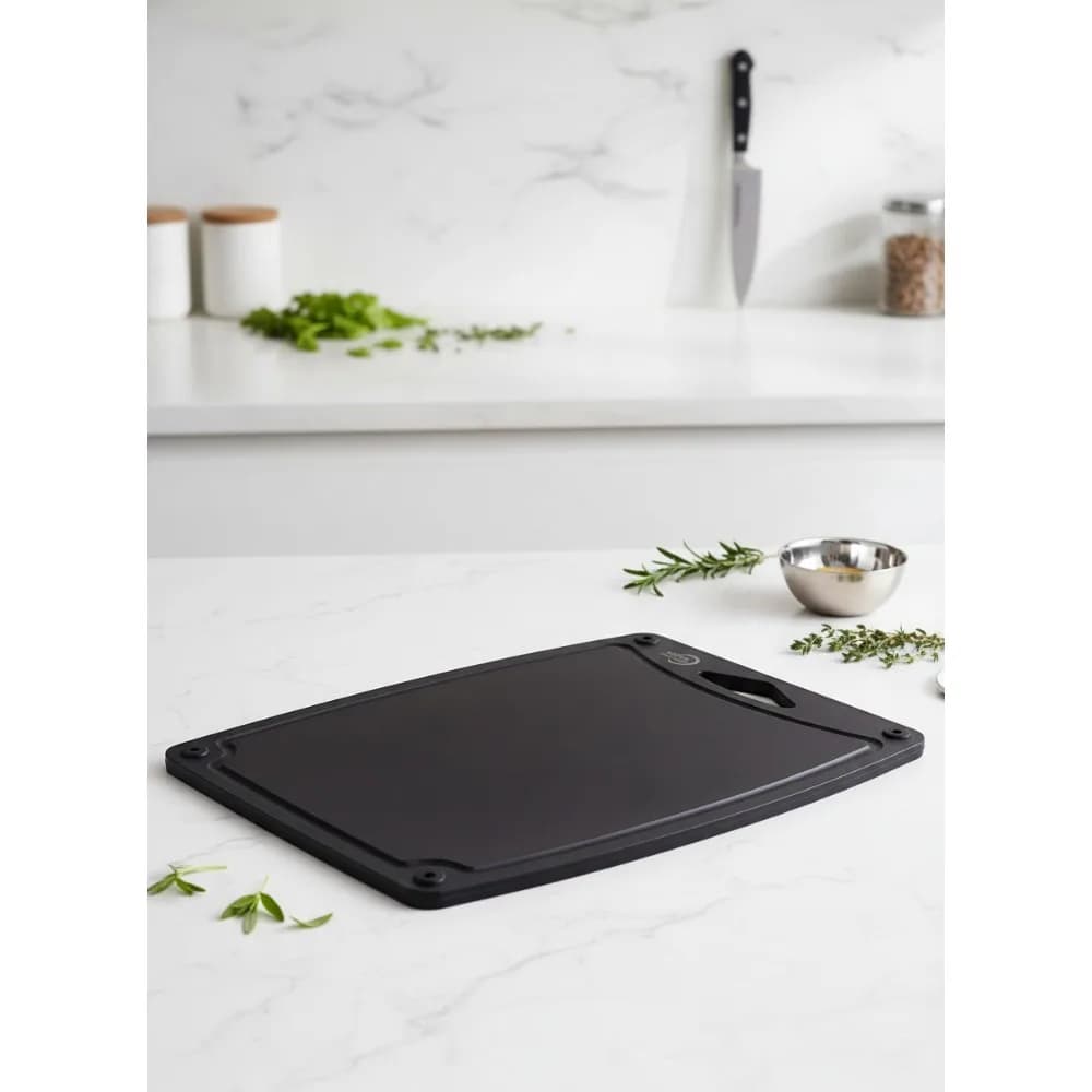 Large non-slip cutter with juice groove, environmentally friendly composite material for professional use and in domestic kitchen