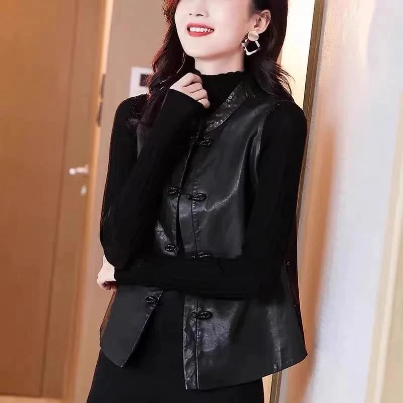 New Chinese Style Women's PU Leather Vest Spring Autumn 2025 New Style Backless Jacket Button Retro Outerwear