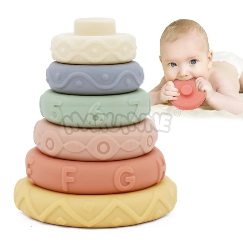 MARUMINE 8 pezzi Giocattoli sensoriali impilabili a forma di cerchio per bambini da 6 a 24 mesi, massaggiagengive morbidi in silicone, set da gioco Montessori per neonati