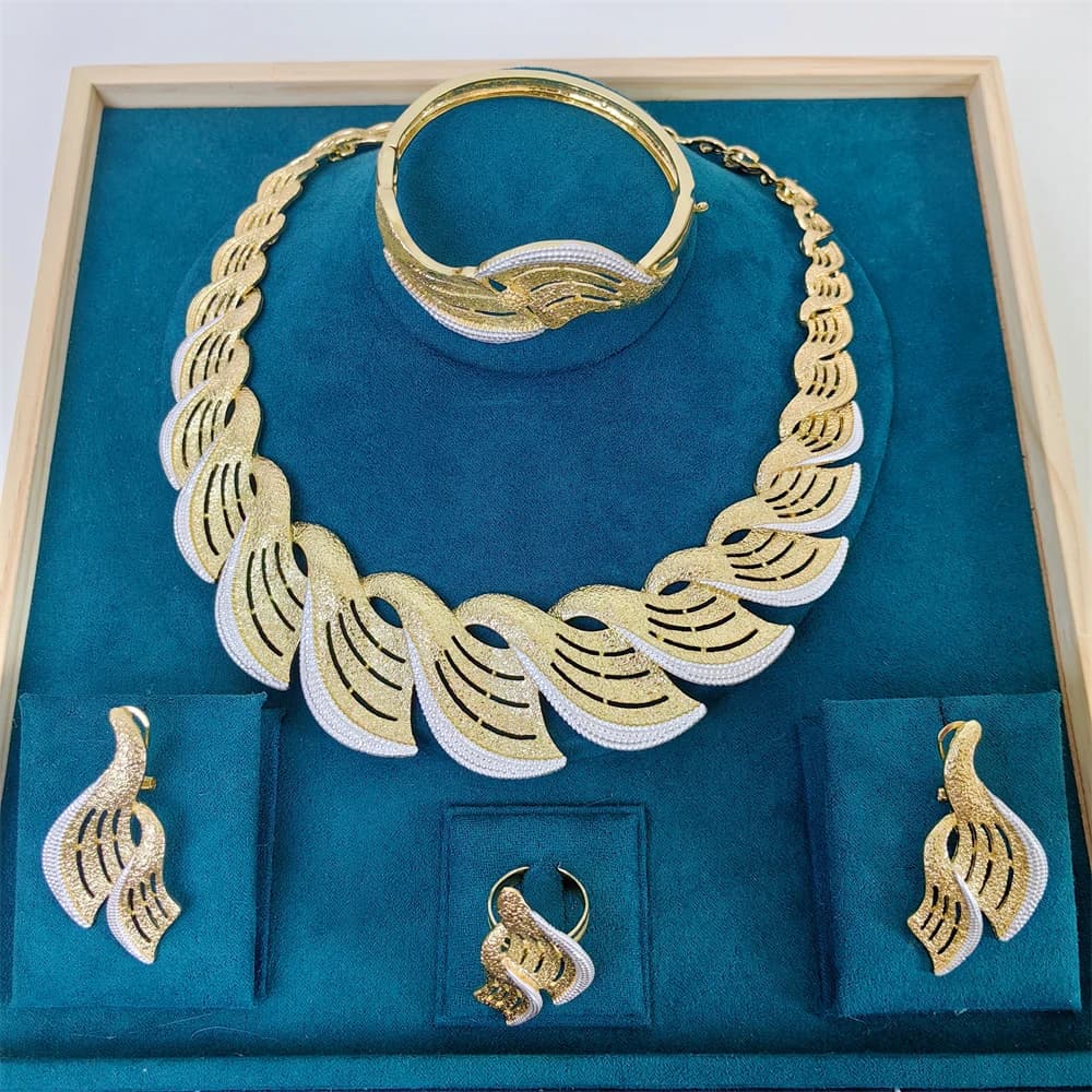 STAR Set di gioielli grandi Dubai Africa Collana grande Bracciale Orecchini con foglia d'acero Anello per gioielli da sposa da sposa 2025 Nuovo