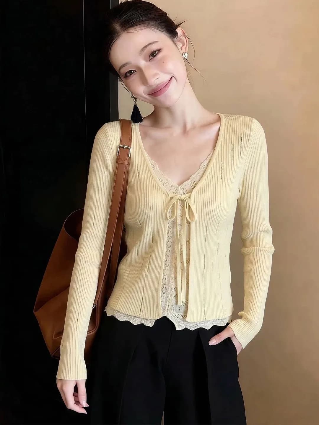 Cardigan Giallo Lavorato a Maglia con Scollo a V e Maniche Lunghe, Top Estivo da Donna con Spalline, Coprispalle per Aria Condizionata, Finto Due Pezzi