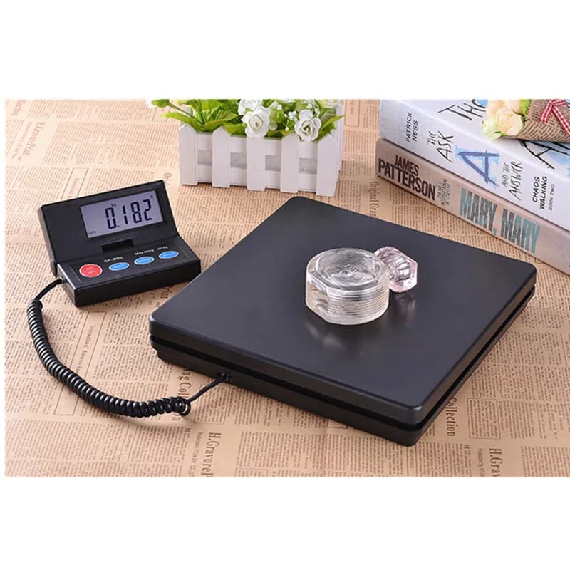 Bilancia digitale per spedizioni postali da 110 libbre 90 ° Bilancia pieghevole LCD con timer, alimentata a corrente alternata/continua, per pesare bagagli e pacchi domestici