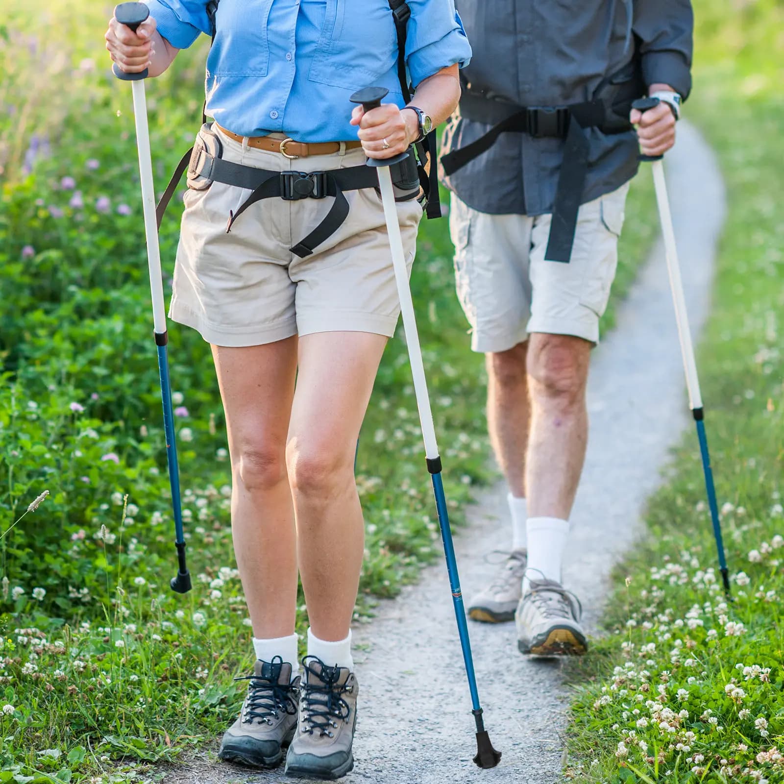 Kit di ricambio per punte in gomma per bastoni da trekking, 4 pezzi, per bastoni da escursionismo, bastoni da passeggio, stampelle, protezioni antiscivolo per tutti i terreni