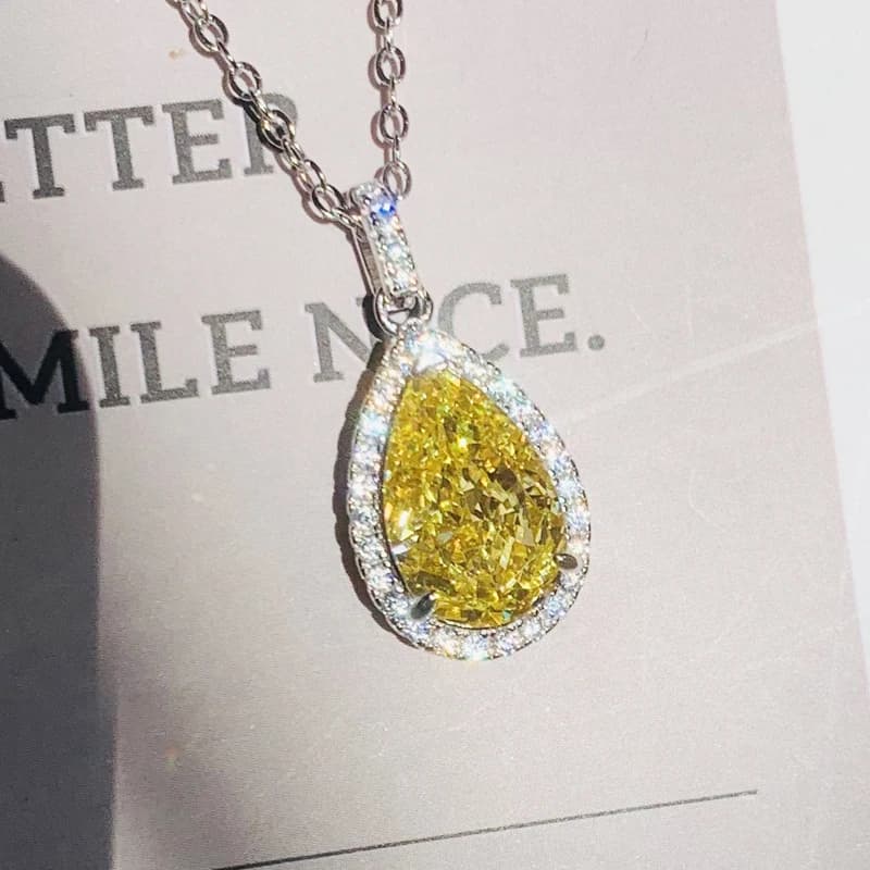 Huitan Fashion collana con ciondolo in Zirconia gialla a forma di pera accessori di fidanzamento di lusso per donna gioielli da sposa per signora temperamento