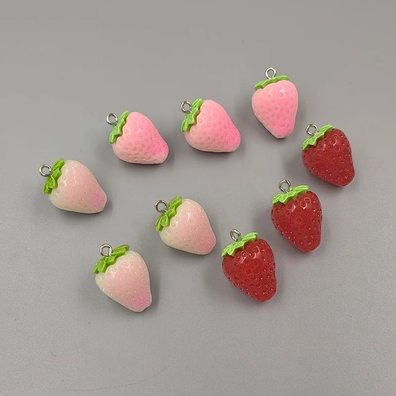 10 Pezzi Ciondoli Divertenti in Resina a Forma di Fragola per Creazione Gioielli, Ciondoli Carini Fatti a Mano per Orecchini Fai da Te e Portachiavi C953