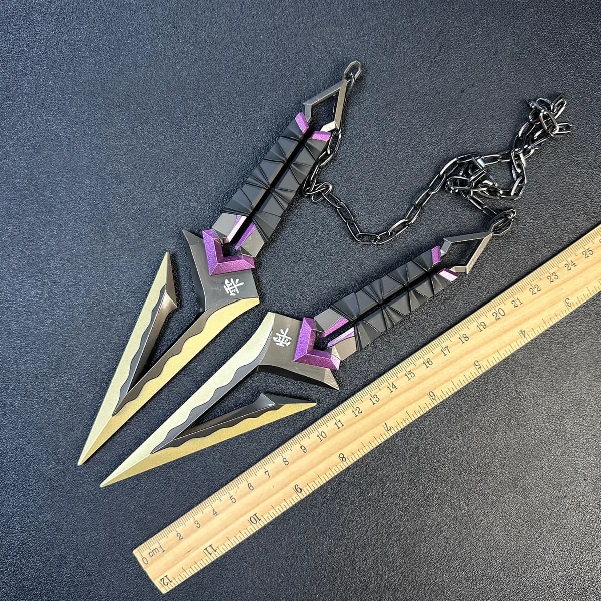 17cm Valorant Karambit All-Metal Prop - Rotatable Training Claw Knife, Game Melee Toy Home Decor
