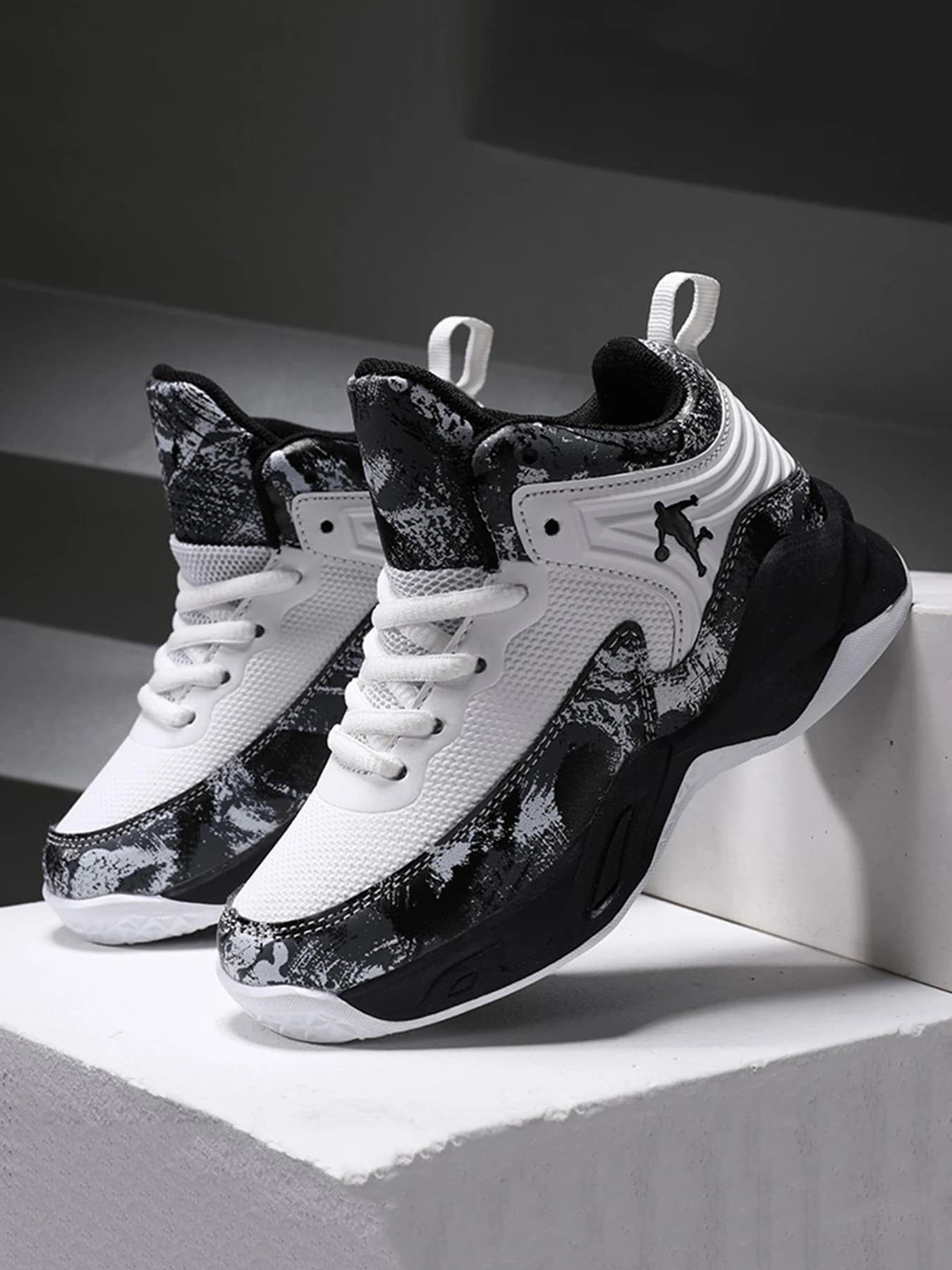 2025 new kids brand basketball shoes for kids sneakers thick non-slip sports shoes for kids boy basketball sneakers