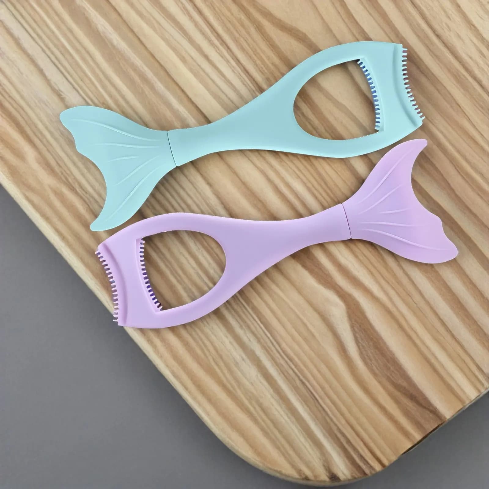 Set of 3 Protections for Mascara with Eyelash combs, Multifunctional Siren Shape Tool for Precise Application and No Waving