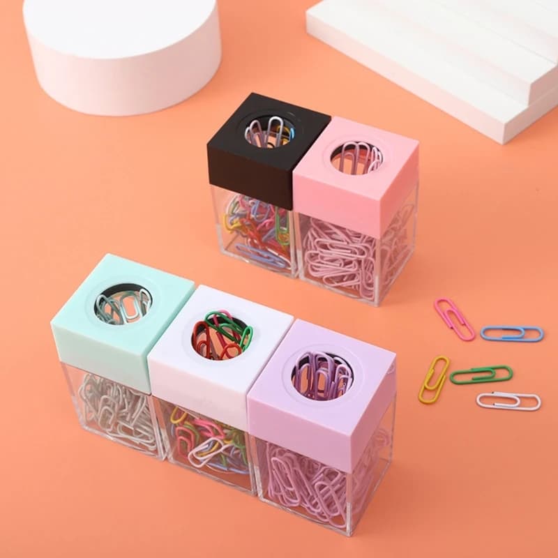 Portacancelleria Organizzatore da scrivania per la scuola Porta graffette magnetico con clip Scatola dispenser per graffette per forniture per ufficio carine