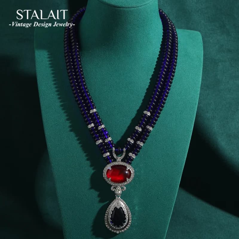 Collana vintage con perline a strati Ciondolo goccia d'acqua Vetro blu zaffiro Donna Gioielli di design di lusso Accessori per feste da sera