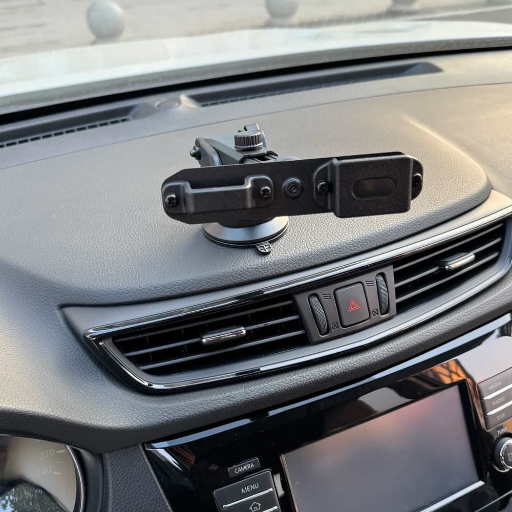 Supporto per auto Supporto per walkie-talkie e staffa per altoparlante per microfono PTT manuale Supporto per auto 2 in 1 per supporto per auto radio bidirezionale
