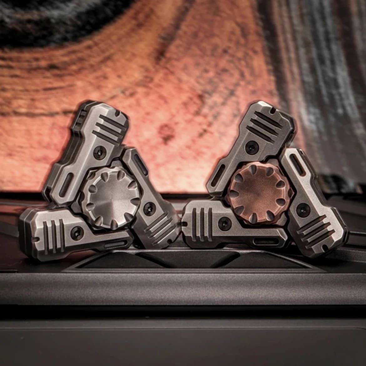 Retro Mecha Giocattoli sensoriali Acciaio inossidabile Fidget Spinner Slider EDC Metallo Antistress ADHD Giocattoli agitati con cuscinetto in ceramica