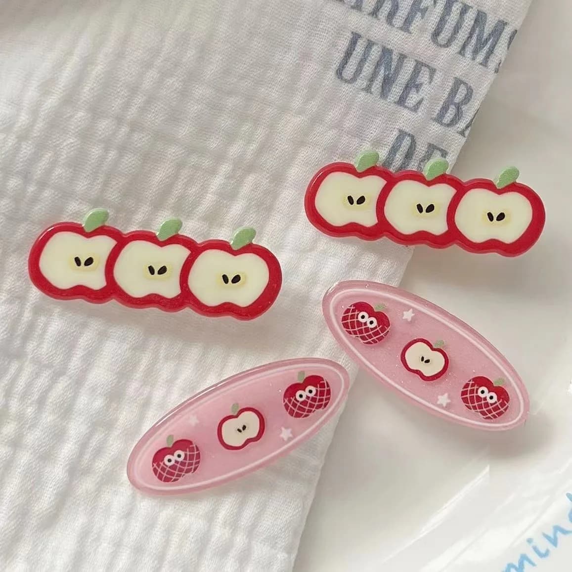 Clip a becco d'anatra con frangia di mela da 2 pezzi per ragazze giapponesi e coreane; Fermaglio per capelli laterale ovale con frutta carina per frammenti; Accessori per la testa