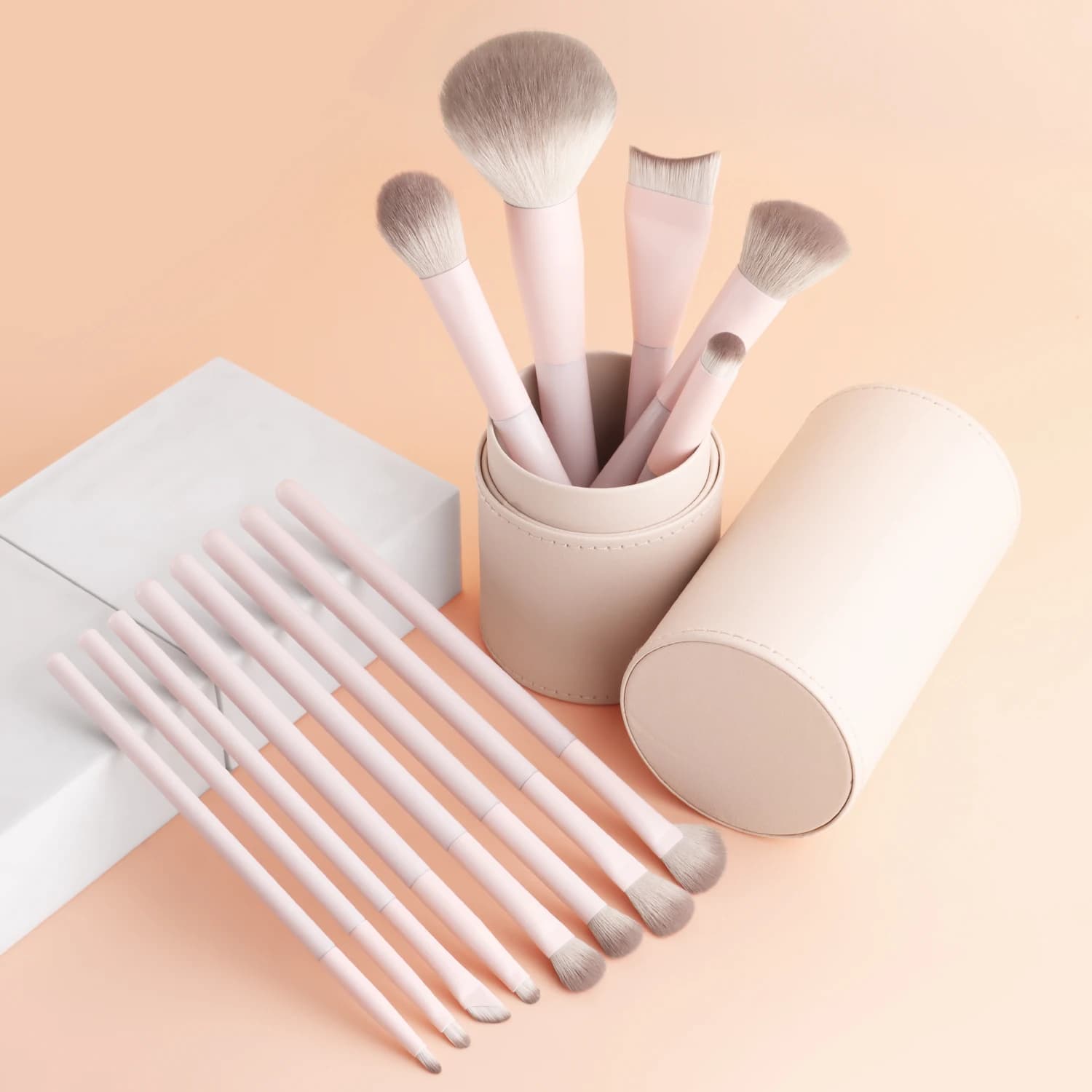 Multi-purpose 13 Makeup Brushes With Leather Storage Holder for Foundation Blush Eyebrow Eyeshadow Makeup Application