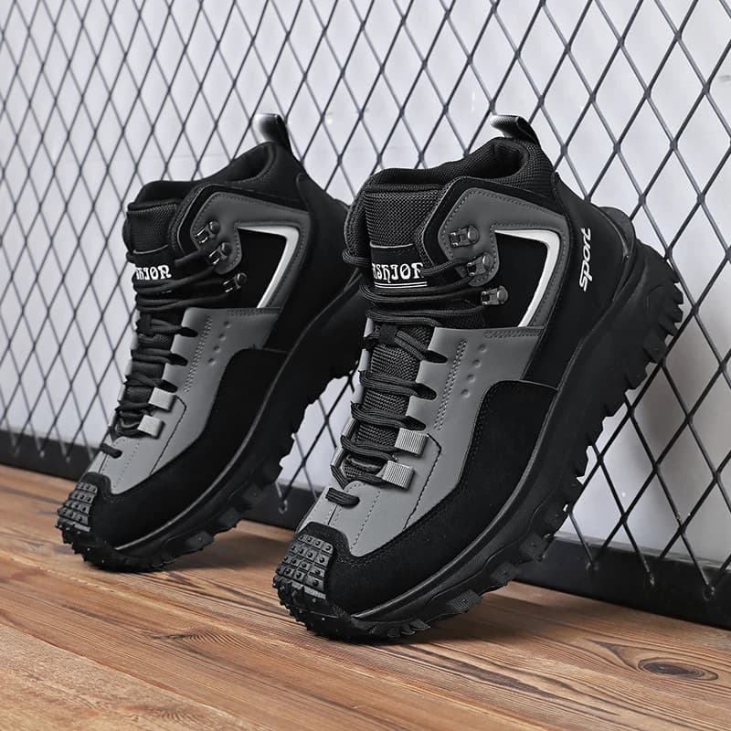 Scarpe da trekking nere e marrone chiaro a mezza altezza in pelle scamosciata e pelle, sneakers con plateau antiscivolo, scarpe casual da esterno con suola robusta per tutti