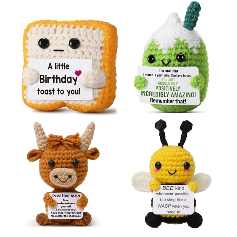 Simpatiche bambole fatte a mano all'uncinetto Animali lavorati a maglia fatti a mano Ornamento di piante da frutto Bambola all'uncinetto a energia positiva per studenti Natale