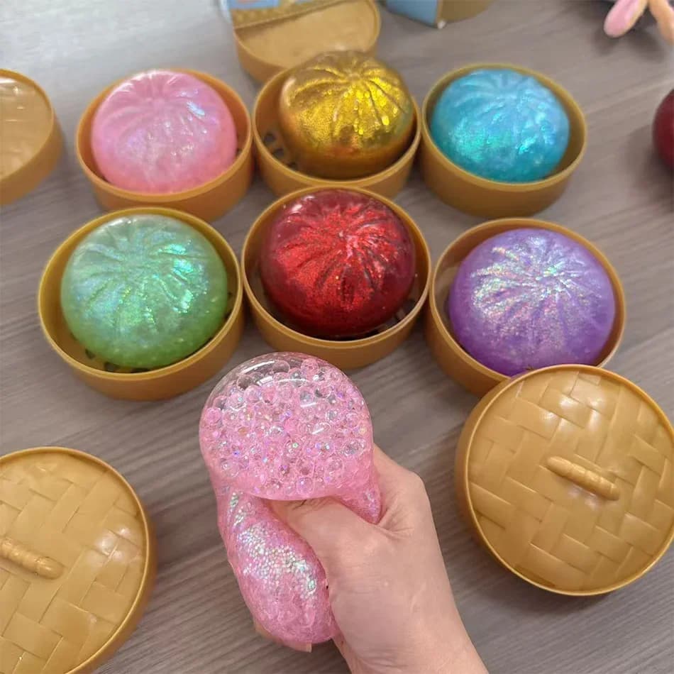 Hot Realistic Giant Dumpling Squeeze Toy with Bamboo Steamer Soft TPR Dough Ball Decompression Fidget Toy Funny Creative Gift