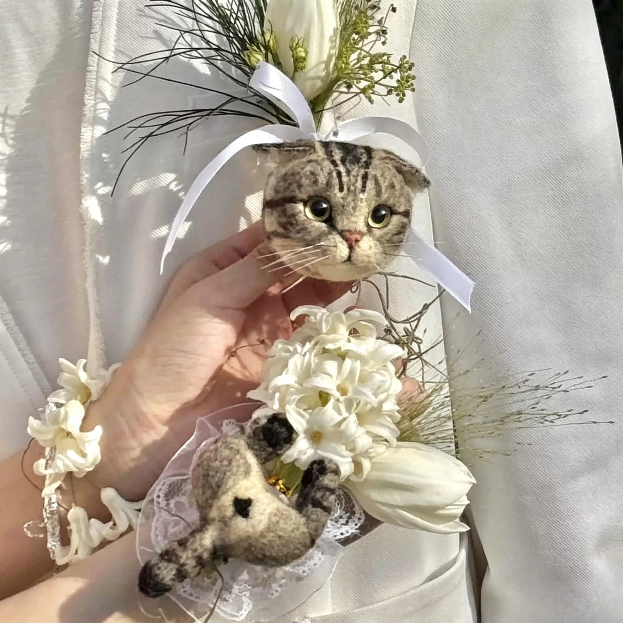 Custom wool felt handmade brooch corsage wrist flower pendant pet cat dog car trim keychain wedding bride