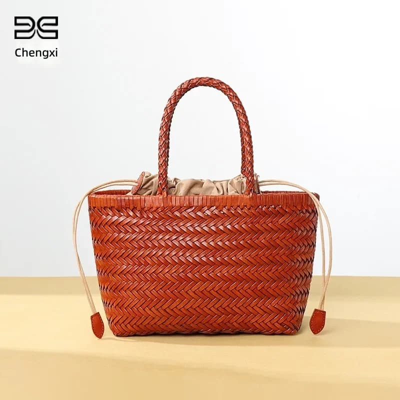 Retro Hand Woven Rattan Bag Niche Design Vegetable Basket Style Leather Accent Single Shoulder Crossbody Handbag For Mother