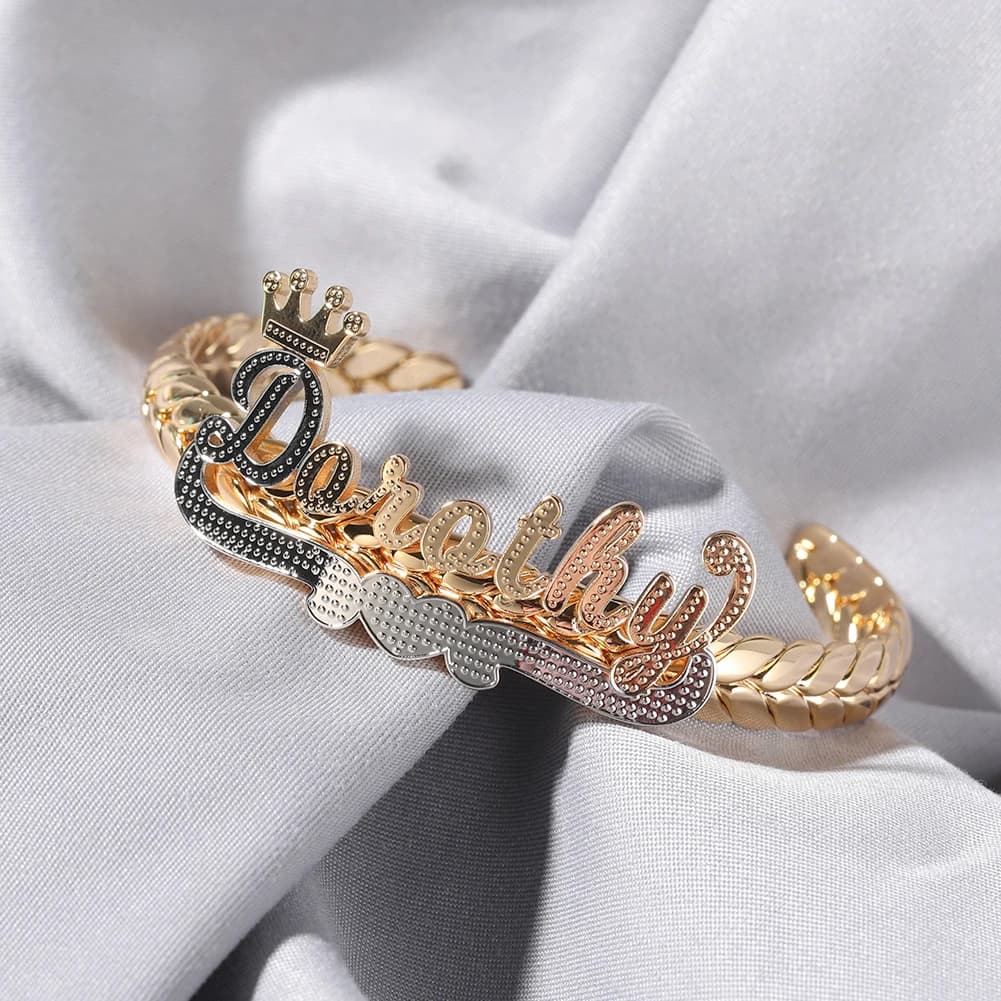 THE BLING KING Bracciale in acciaio inossidabile con lettere personalizzate per donna Corona con lettere di grano Bracciale regolabile Gioielli Hip Hop