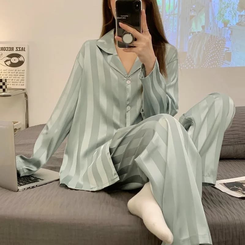 Set pigiama da donna in jacquard di raso a righe, cardigan a collo alto a maniche lunghe con pantaloni, loungewear in due pezzi tinta unita