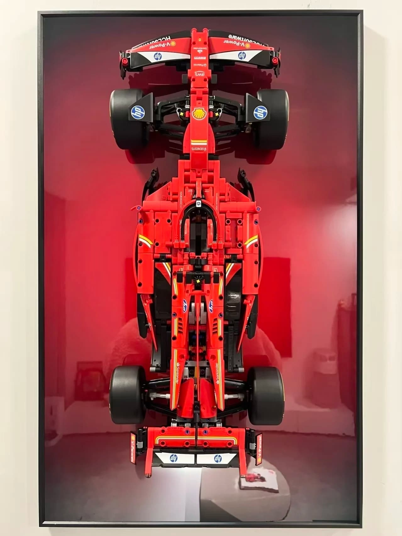 Cornice da Parete per Esposizione LEGO 42207 Ferrari F1 SF-24, Set di Costruzioni per Adulti, Cornice da Parete per Collezionisti (Auto Non Inclusa)