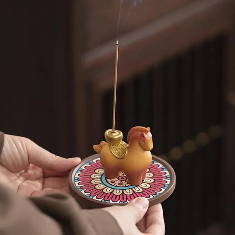 Resin Horse Yuanbao Sandalwood Stick Incense Holder Aromatherapy Burner Tea Pet Desktop Ornaments Home Decoration