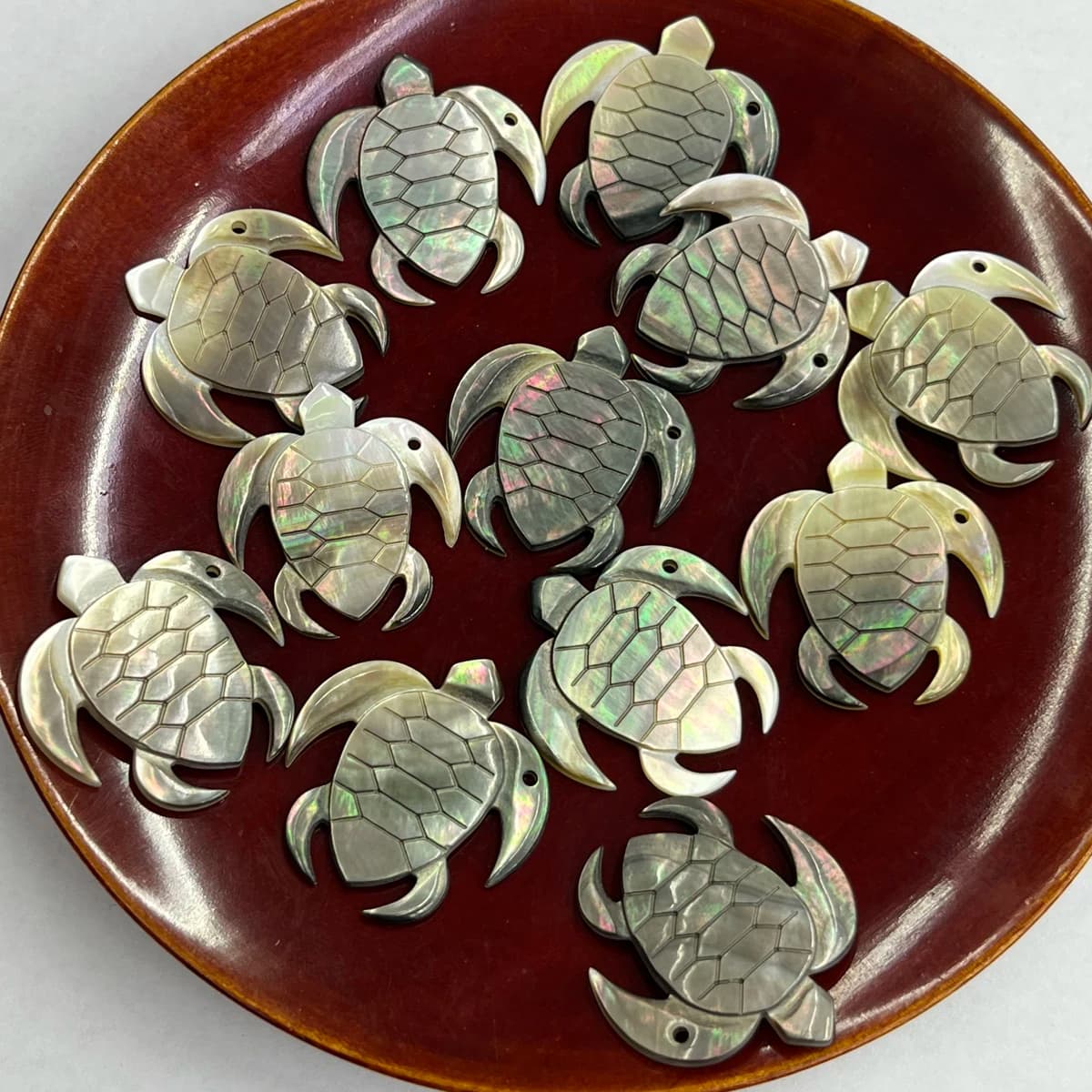 3 Pieces Natural Shell Charms Turtle Shaped Pendants for Jewelry Making DIY Necklace Earrings Handicrafts Accessories 30x31mm