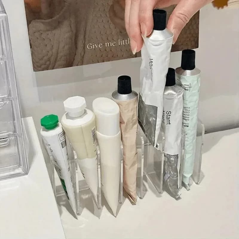 Organizzatore cosmetico in plastica trasparente a 7 slot Porta trucchi multifunzionale per lo smistamento del tavolo da toeletta del bagno dell'home office
