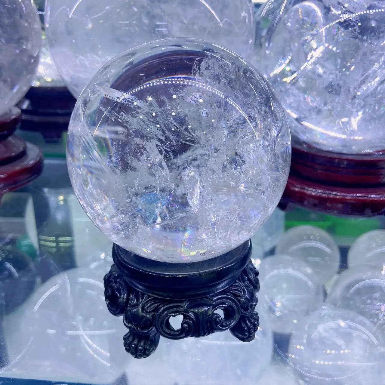Sfera di cristallo di quarzo trasparente bianco naturale sfera di pietra curativa decorazioni Reiki energia curativa Home Office decorazione dell'acquario