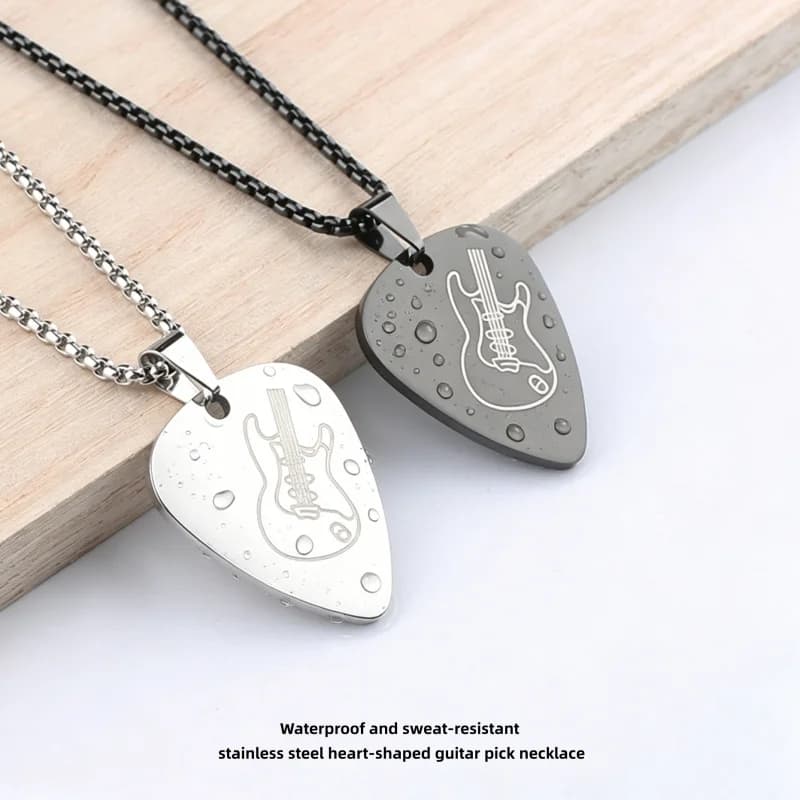 Collana con plettro per chitarra, ciondolo a forma di chitarra elettrica in acciaio inossidabile inciso, impermeabile e resistente al sudore, gioiello per gli amanti della musica