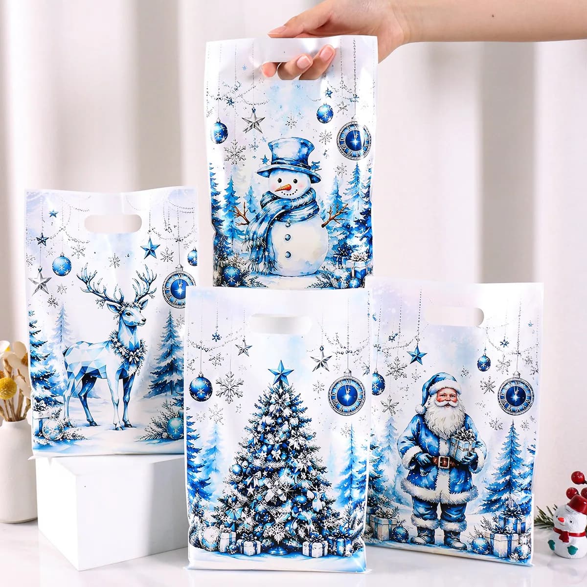 10/20/50pcs Christmas Gift Bags Winter Wonderland Theme Tote Bag Reusable Xmas Celebration Bags for Festive Party Favor Supplies