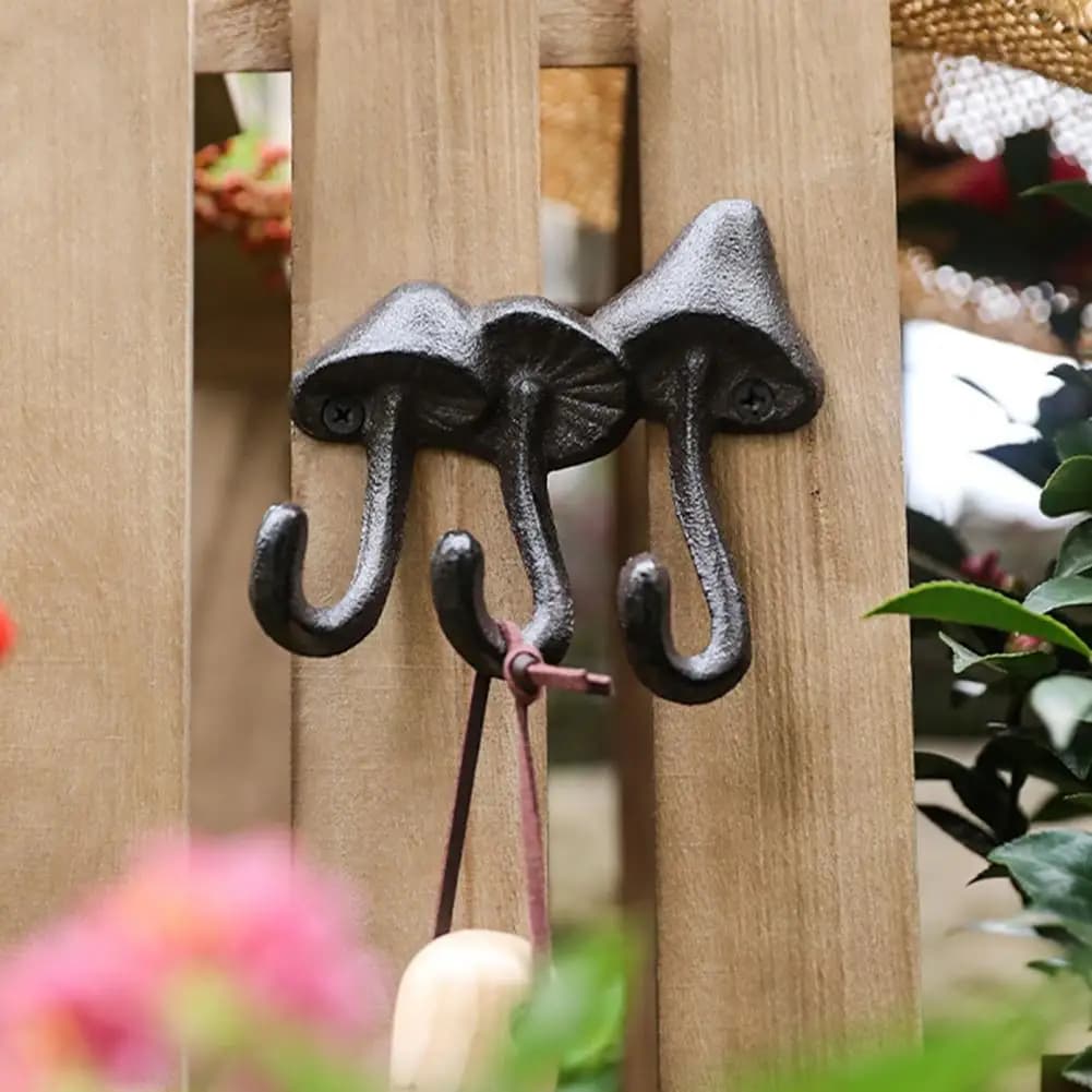 Garden Wall Hooks Mushroom Wall Hook Cast Iron Toadstool Hanger Decorative Coat Towel Hook Indoor Outdoor Garden Patio Bathroom