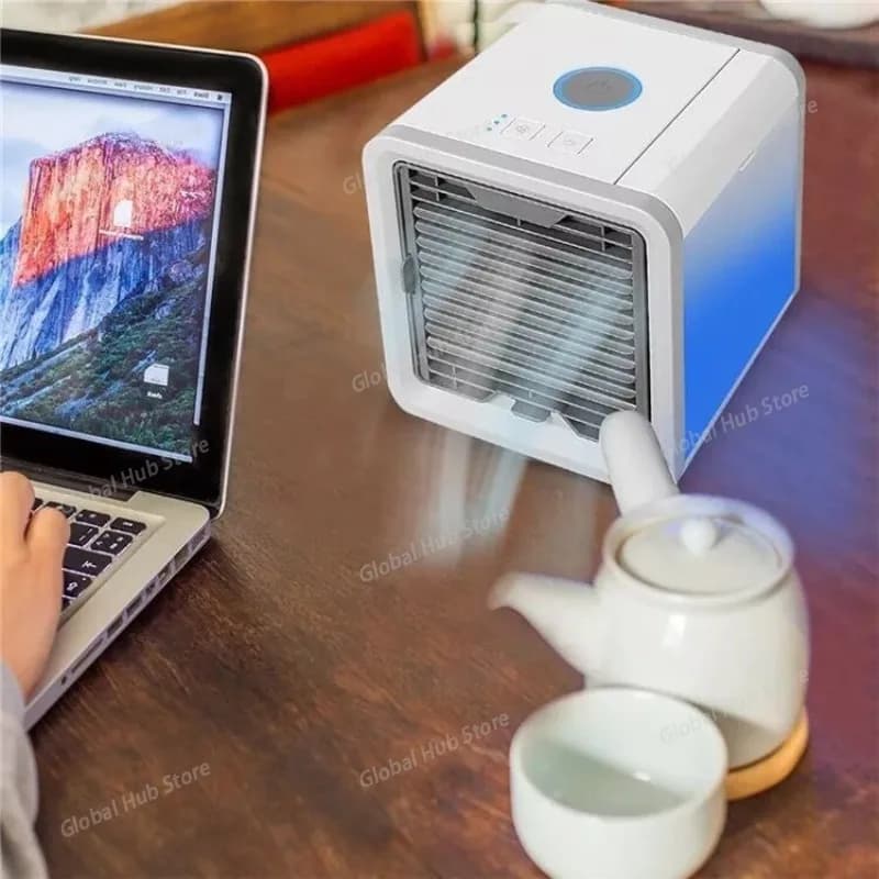 Ventola di raffreddamento domestica, piccola ventola umidificante portatile silenziosa, mini dispositivo di raffreddamento dell'aria con inverter da tavolo con funzione spray