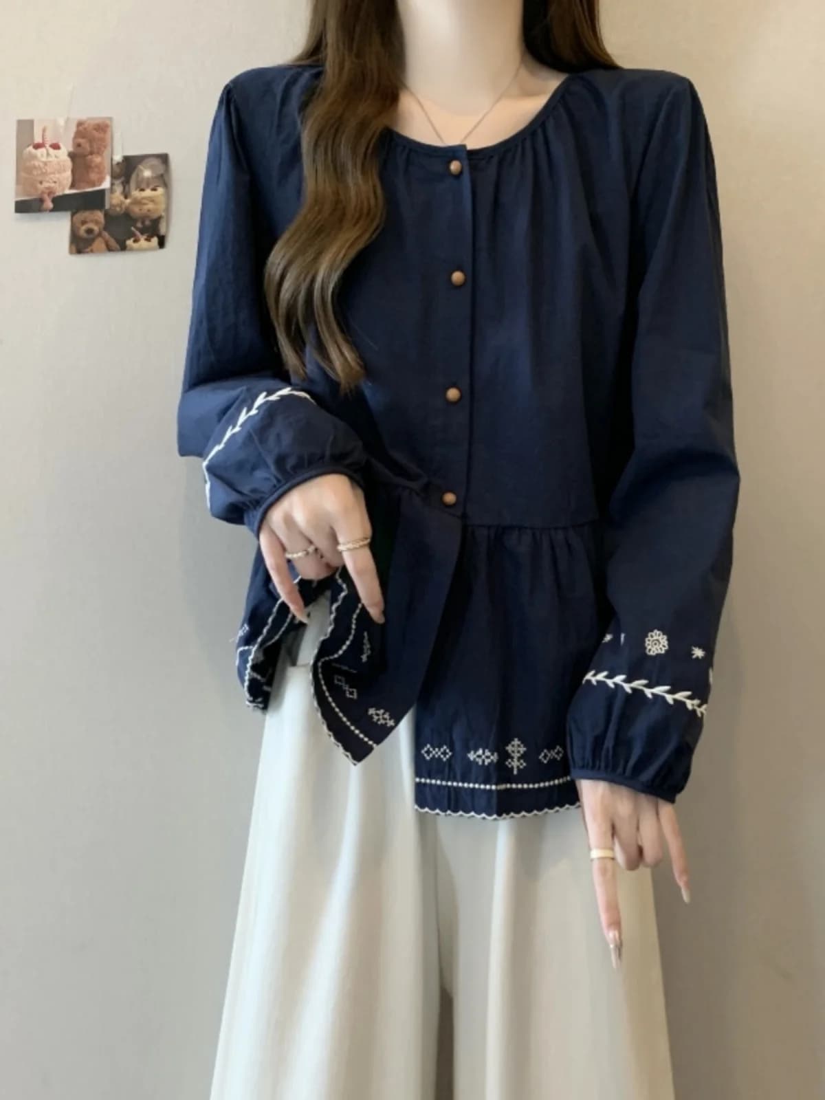 Elegant Embroidered Long Sleeve Women's Shirt Spring New plus Size Conceals Belly Anti-Aging Base Layer Top Commute Style