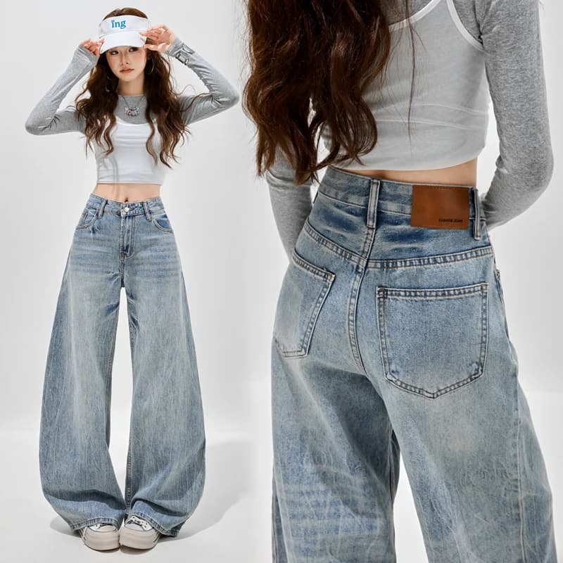 Jeans a Gamba Larga Curva Stile Americano da Donna, Collezione Primavera 2026, Lavaggio Intenso con Design Piegato