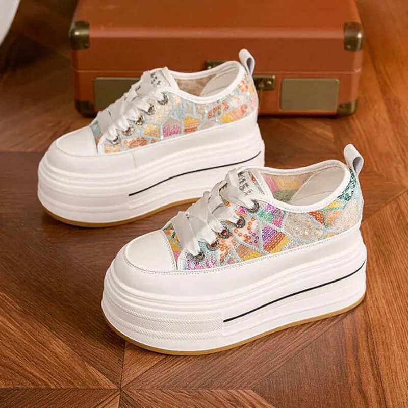Scarpe da donna di lusso sintetiche per esterni, con fondo spesso e plateau alto, sneakers bianche traspiranti in mesh, versatili, sandali piatti