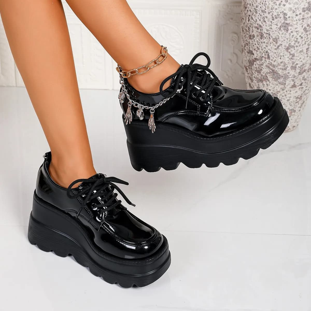 British-style Loafers with Chunky Platform, Lace-up Patent Leather, Height-boosting, Breathable College Sneakers