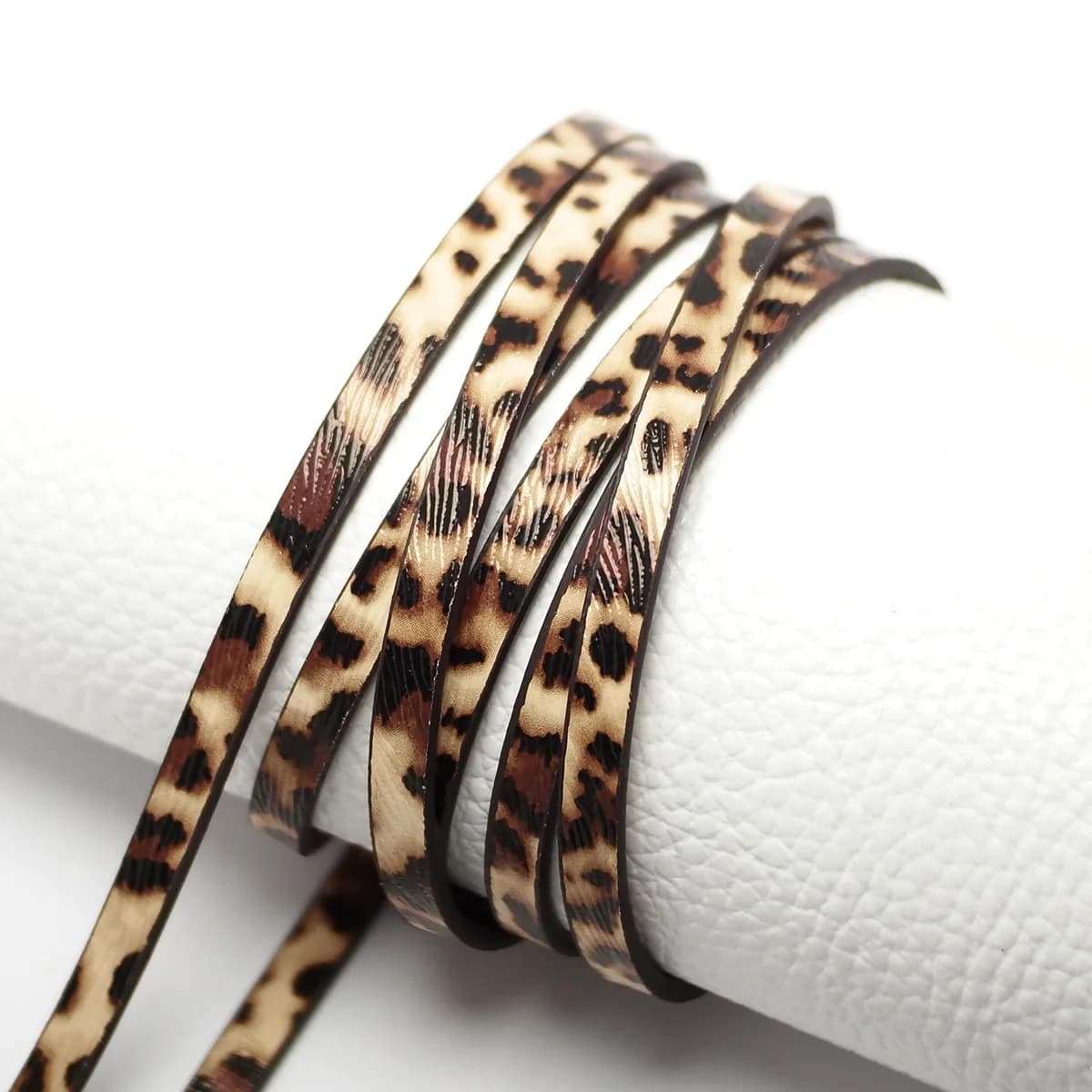 Cordoncino in morbida pelle da 1,15 metri, strisce in pelle con texture stampa leopardata da 5 mm, cordoncino in pelle sintetica, creazione di braccialetti con catena in vita