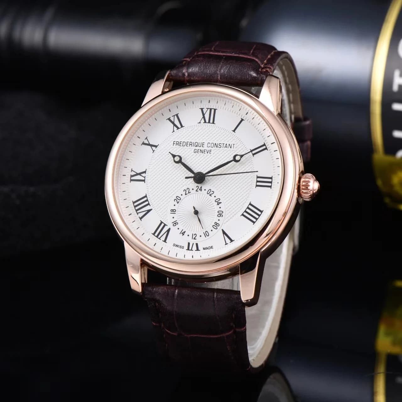 Elegant Slim Men Quartz Watch Polished Metal Strap Ultra-Thin Case Accurate Quartz Core, Comfort Wearing Experience for Formal M