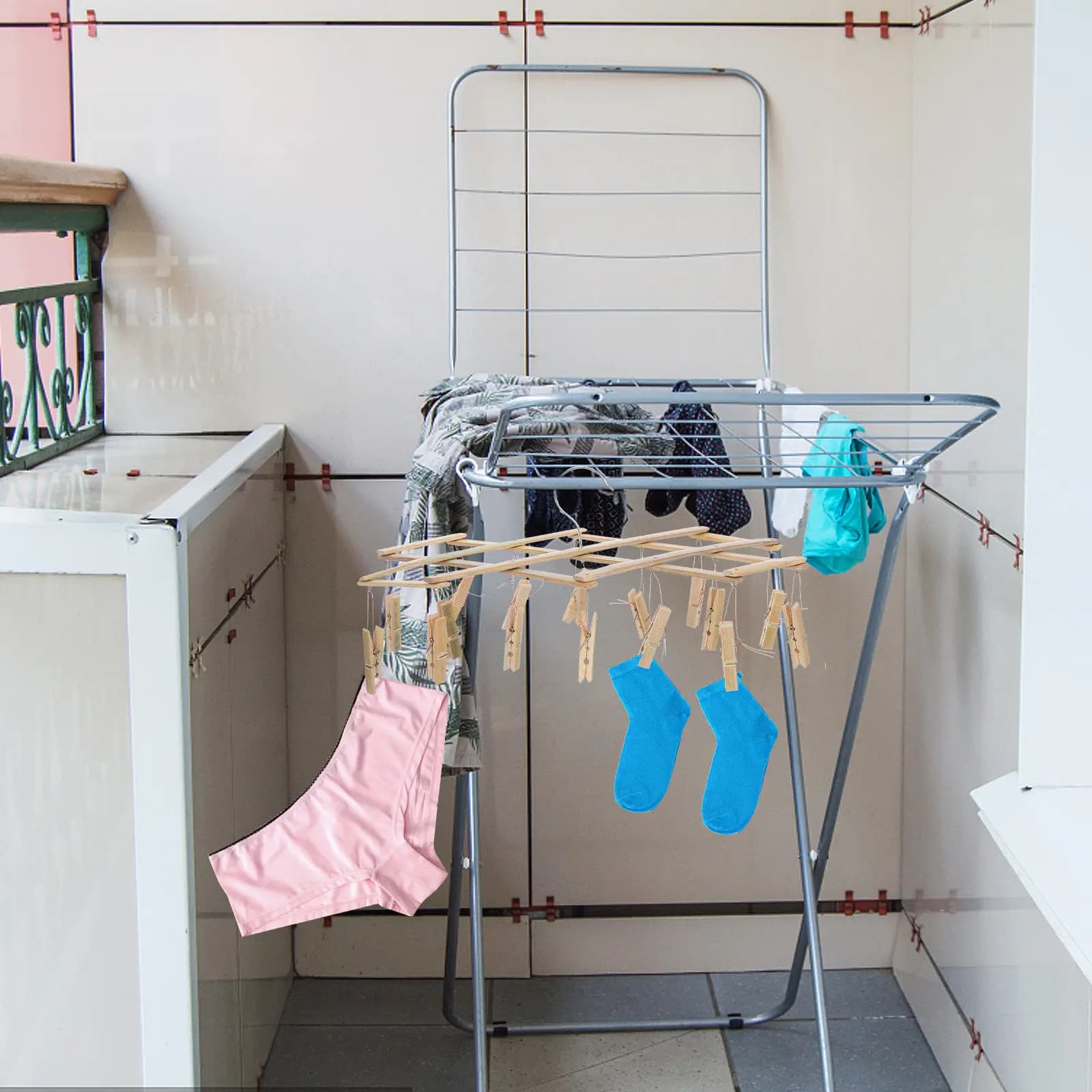 16 Pegs Bamboo Underwear Drying Rack Stainless Steel Clips Multi Functional Socks and Baby Clothes Hanger Windproof Space Saver