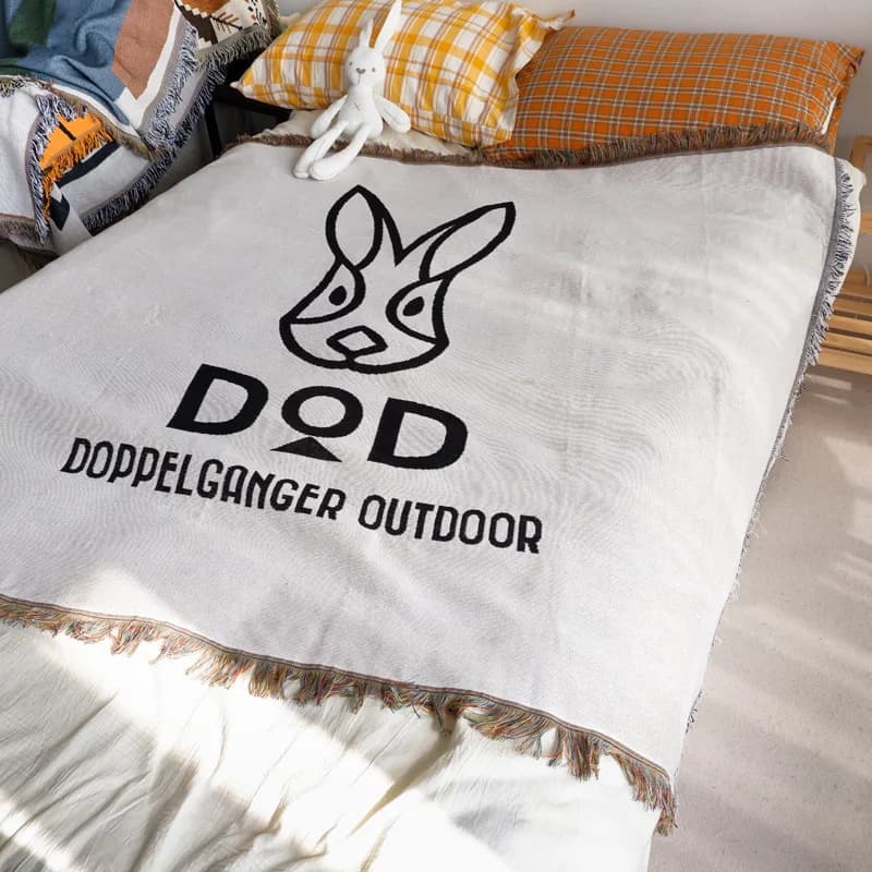 DOD Black Rabbit Simple Sofa coperta Wild Camping Living Room Decoration Nordic Ins Cartoon Animation Leisure Line coperta Plaid