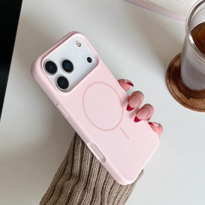 Luxury and simple For Magsafe magnetic suction phone case For iPhone 17 Pro Max 16 15 14 13 Silicone fall resistant back cover