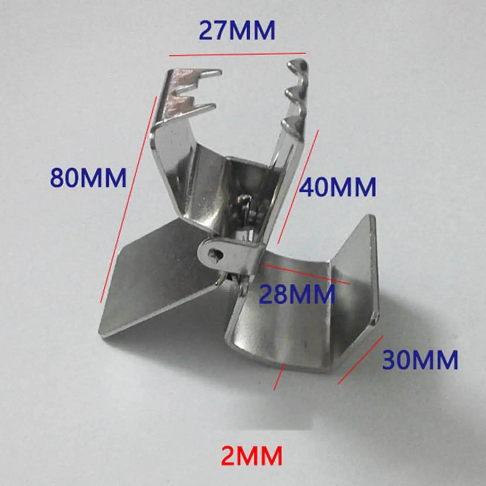 Metal Rug Clip Heavy Duty Carpet Holder Clamp for Blankets Woven Rug Display and Drying Needs