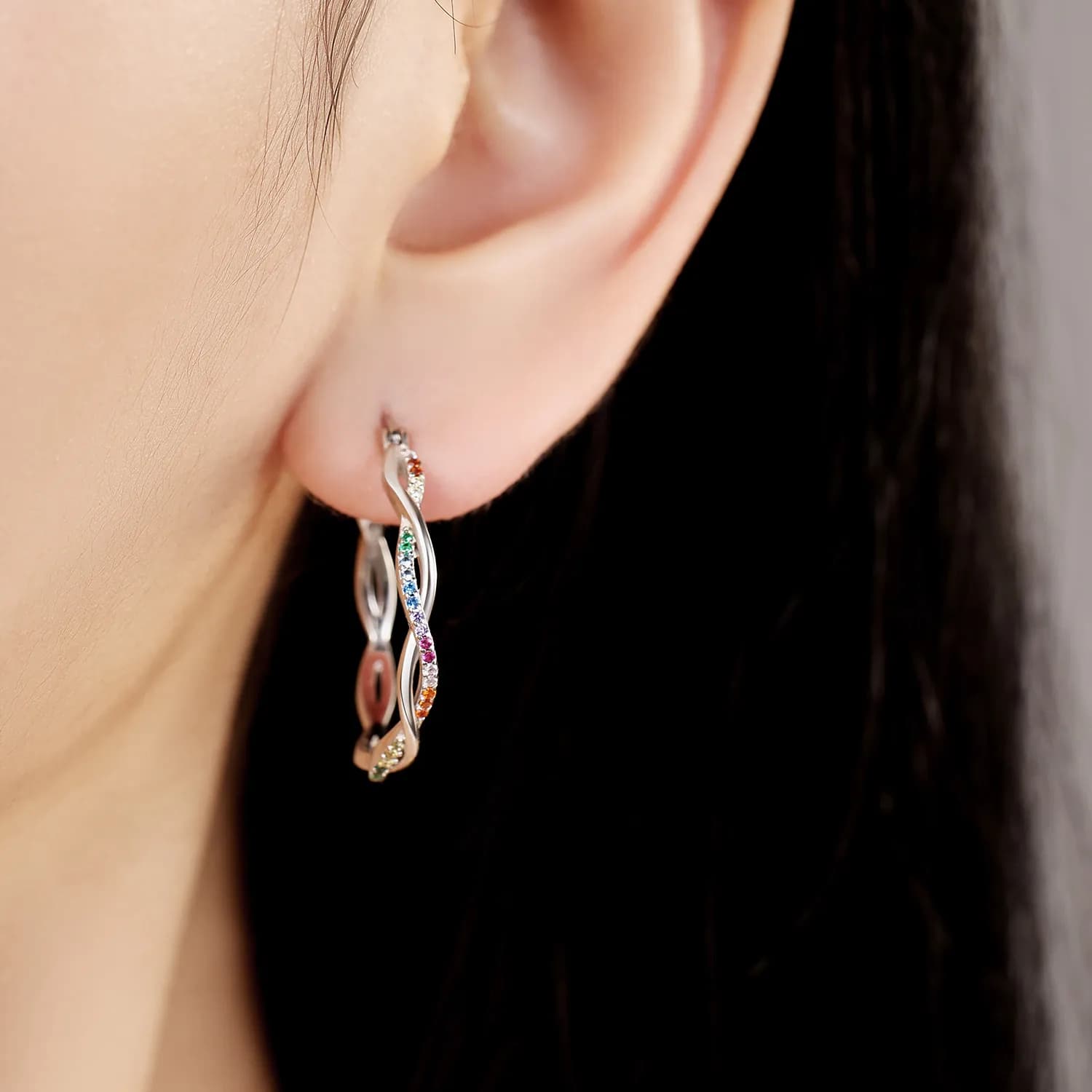MISEFF S925 Orecchini in argento sterling Orecchini con zirconi ondulati colorati scintillanti, gioielli originali per regali di compleanno per donne